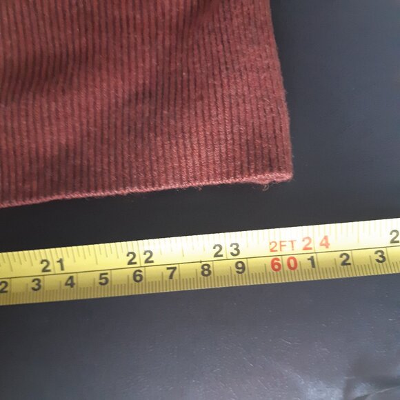 Banana Republic SZ M Luxury Blend Burnt Orange V-Neck Men's Sweater - Picture 10 of 12